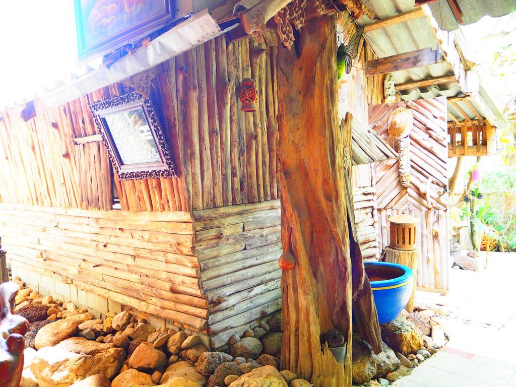 Three J Guesthouse Kamphaeng Phet Ngoại thất bức ảnh